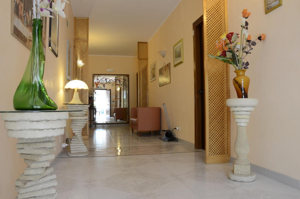 Hotel Villa Pirotta Sannicandro di Bari Exterior photo